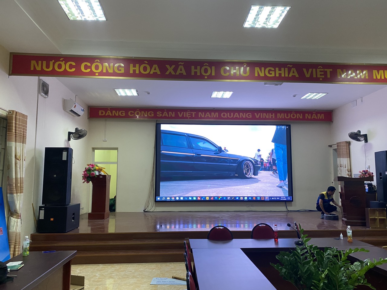 Màn hình LED hội nghị